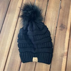 Page One black fleece-lined slouchy chunky beanie with fur Pompom, NEW